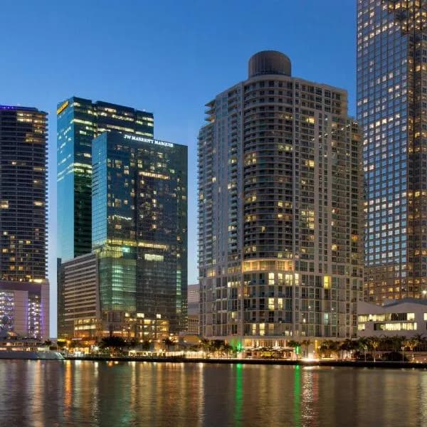 Viceroy Chicago in Chicago, Illinois - Save 25% on luxury accommodation