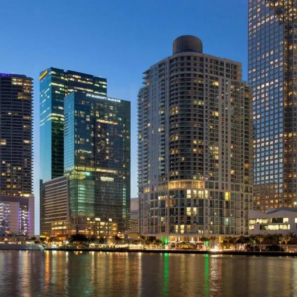 Viceroy Chicago in Chicago, Illinois - Save 25% on luxury accommodation