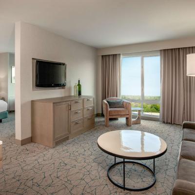 DoubleTree by Hilton Hotel and Conference Center Chicago North Shore