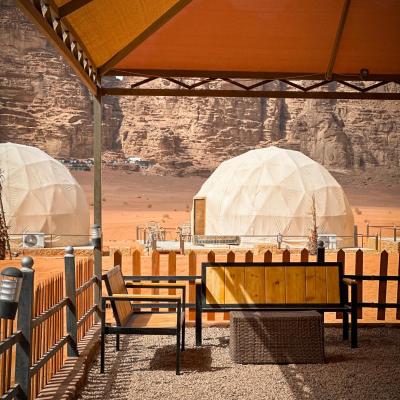 RUM NEPTUNE lUXURY CAMP